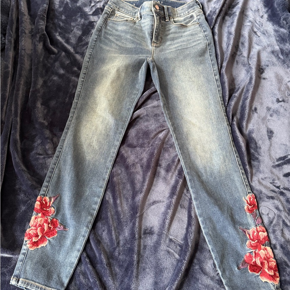 White House Black Market Blue Skinny Jeans with Red Floral Embroidery